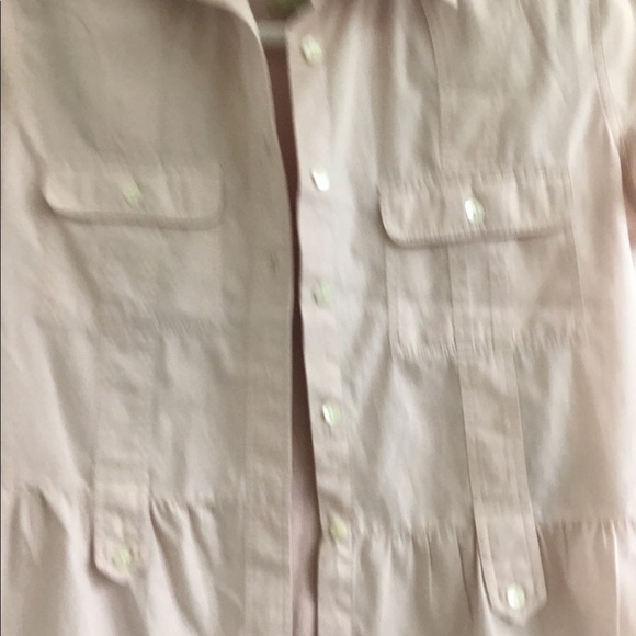 Burberry Short sleeve button front ruffled hem top 🔴 - Picture 2 of 6